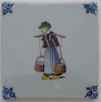 MAKKUM TILE FIGURE 