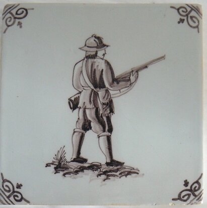 MAKKUM TILE FIGURE